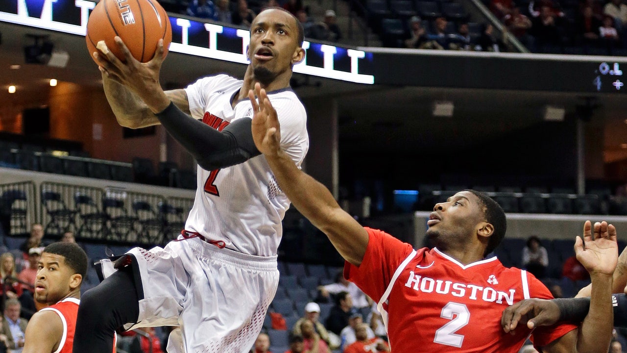 Russ Smith's career day helps No. 5 Louisville rout Houston